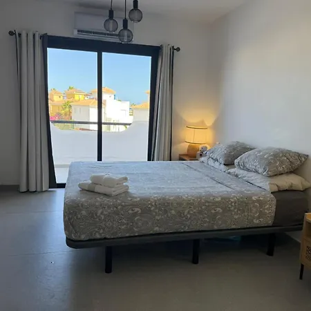 Villa Amarilla Ocean Pearl